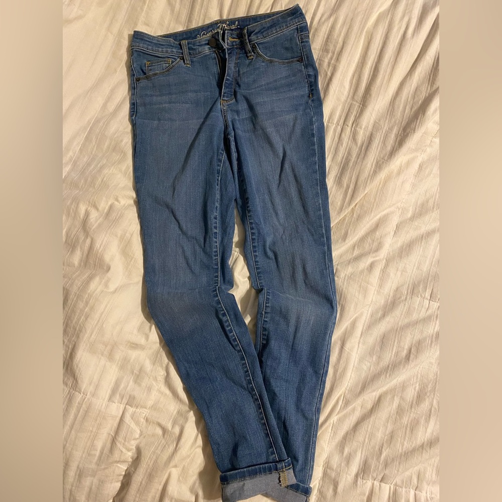 Universal Thread skinny jeans. Size 27